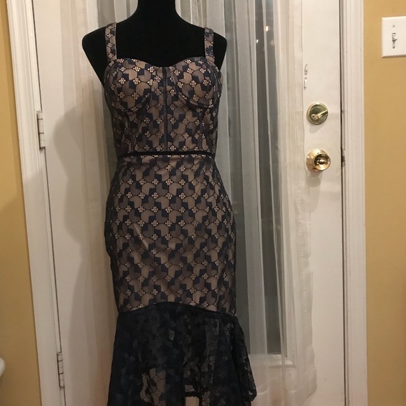 Just One Answer Sexy Structured Dress. - Picture 6 of 8